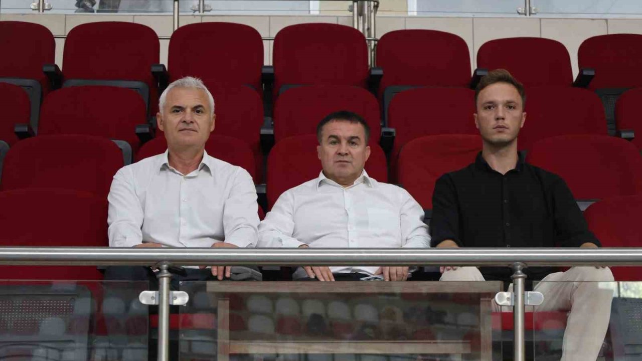 Anadolu Yıldızlar Ligi Badminton turnuvası başladı