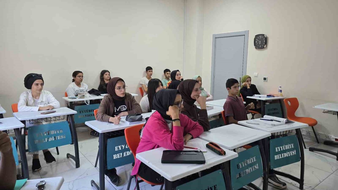 Eyyübiye Belediyesinden gençlere YKS tercih desteği