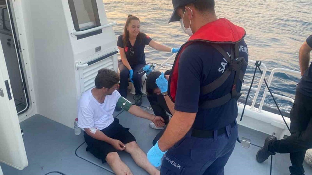 Motor yatta rahatsızlanan vatandaşa tıbbi tahliye