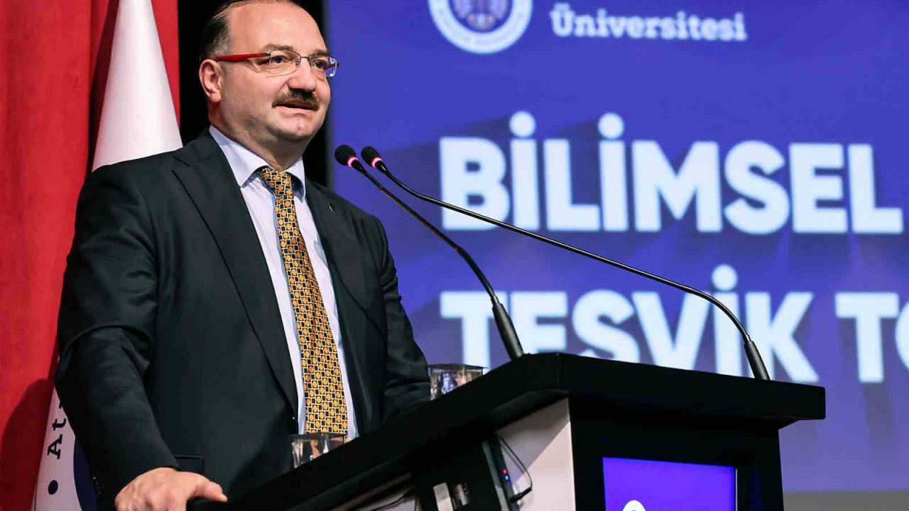 Atatürk Üniversitesi’nin kalitesi, tarihinde ilk kez "tam akreditasyon" ile tescillendi