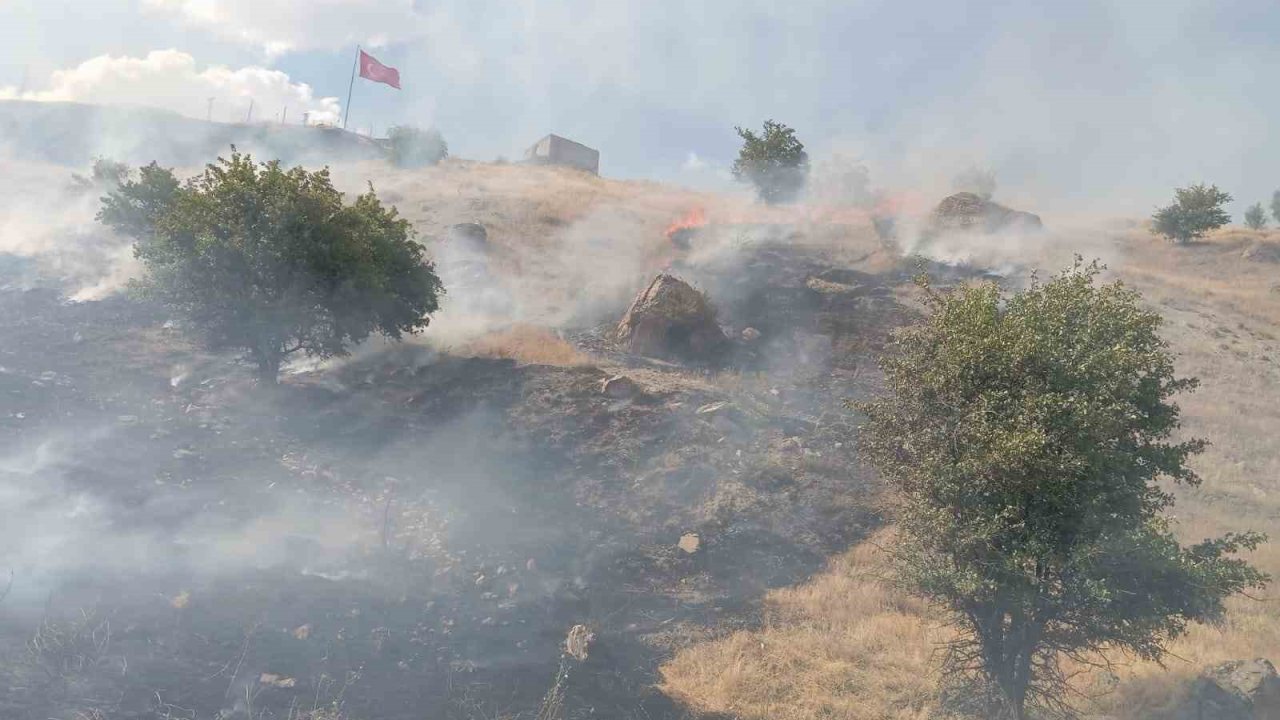Hakkari’de çıkan yangınlara müdahale edildi