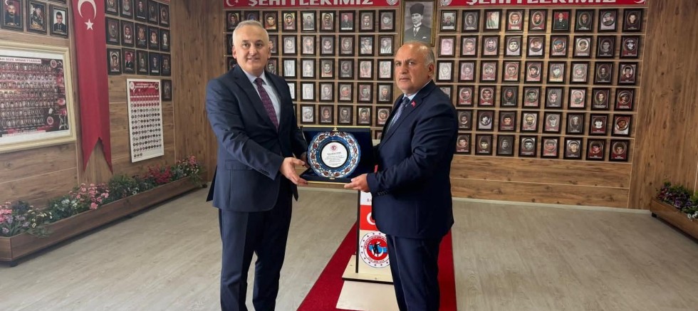 Genel Müdür Yardımcısı Türköz, Kars Şehit ve Gaziler Derneği’ni ziyaret etti.
