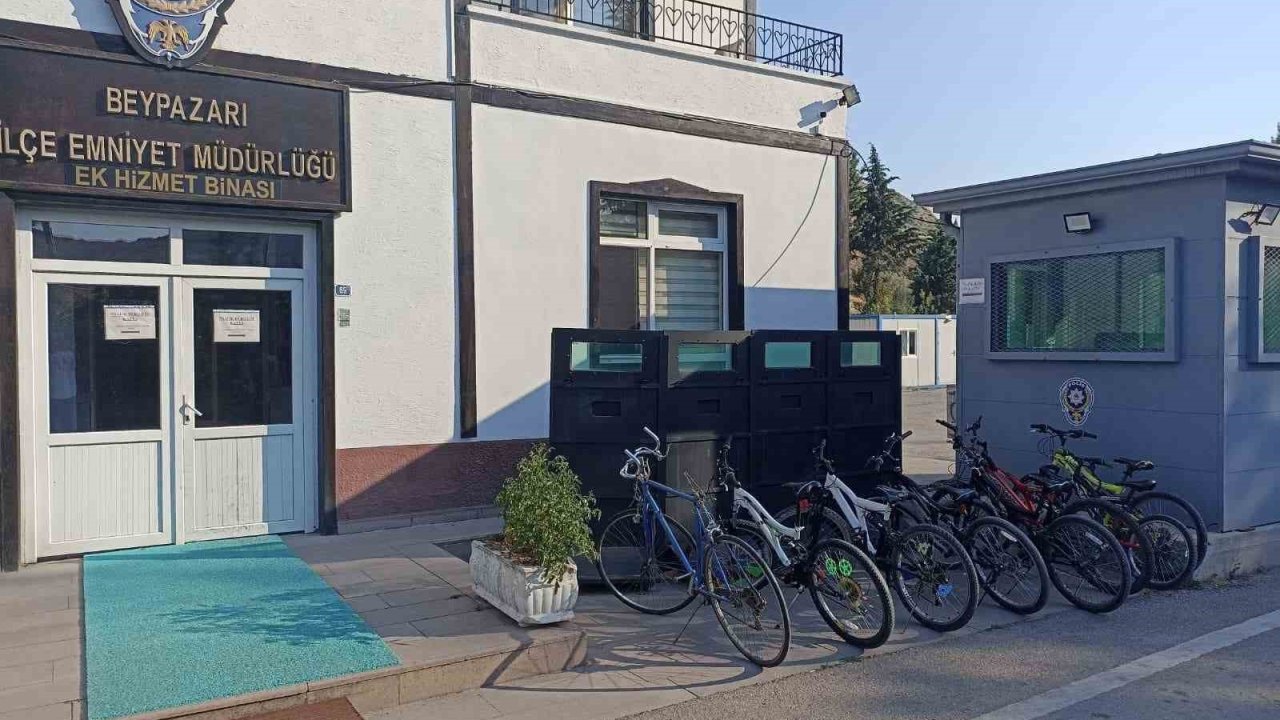 Beypazarı’nda bisiklet hırsızları yakayı ele verdi: 3 kişi gözaltına alındı