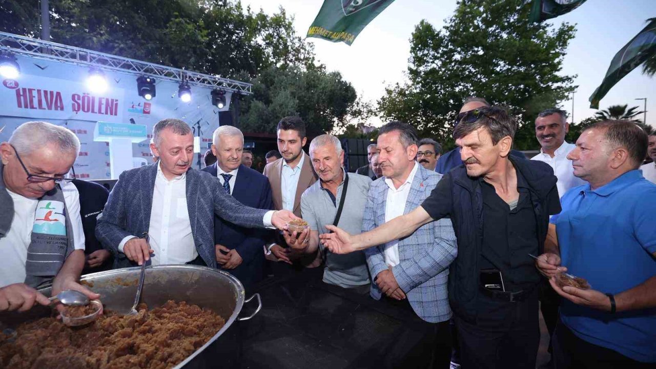 Kocaeli’de helva şöleni coşkusu