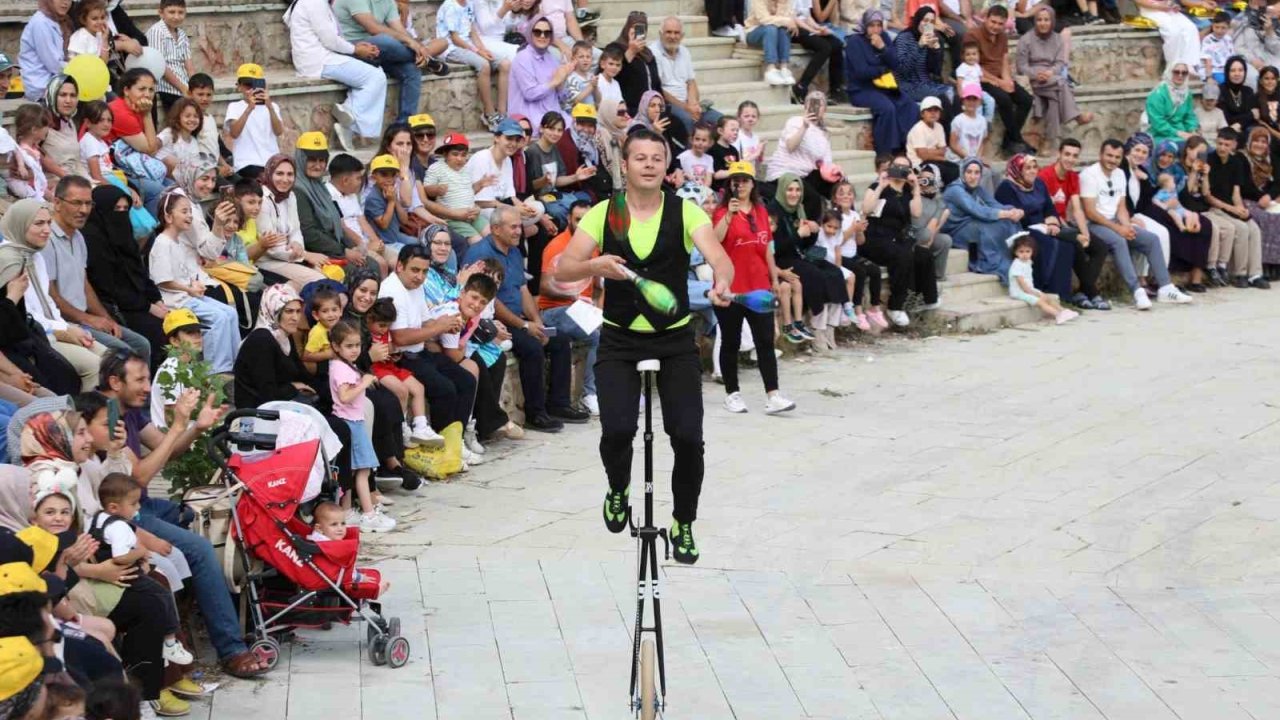 Dede Korkut Şölenleri sirk gösterisiyle sona erdi