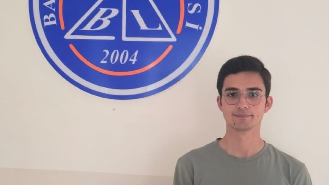 Bayburt’ta YKS il birincisi Kadir Akbaş oldu