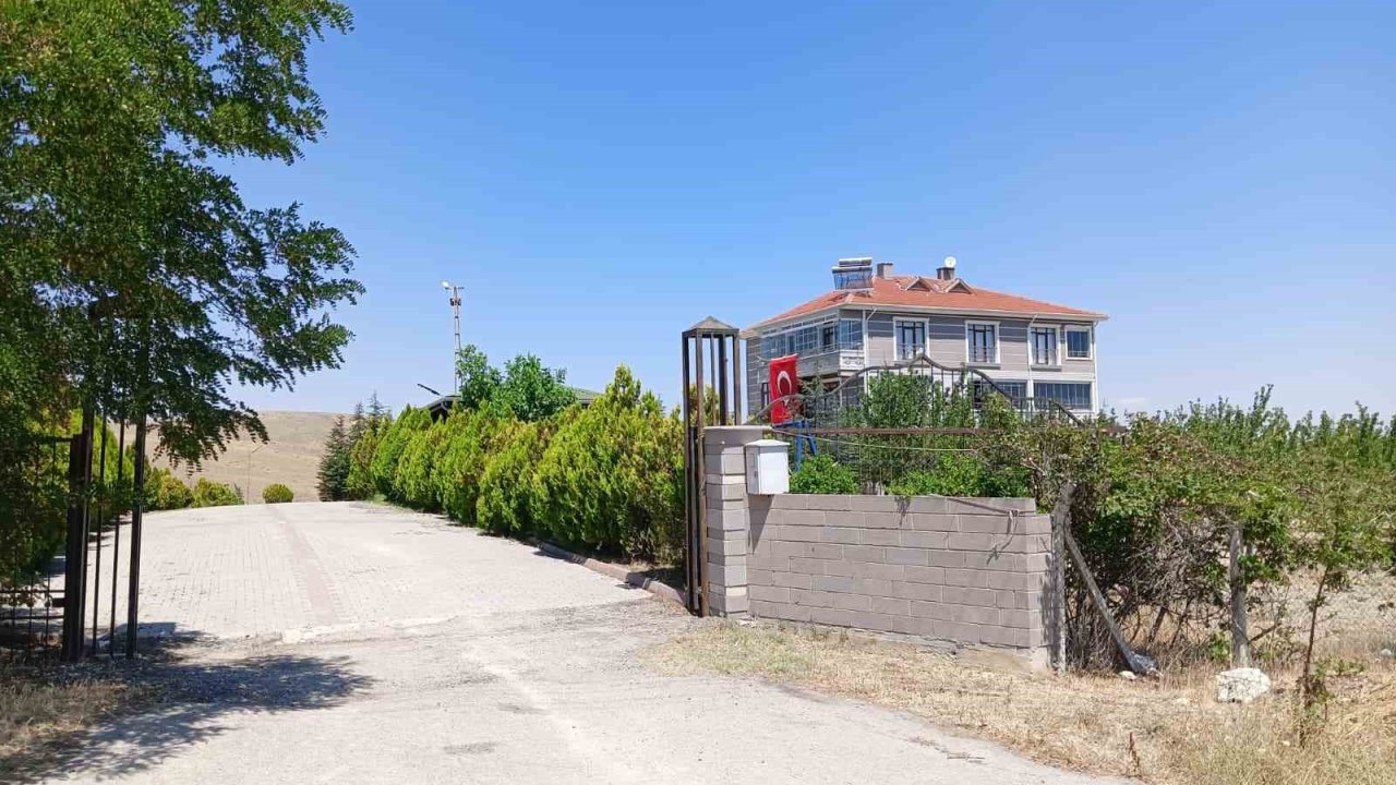 Tutukluk yapan silah aniden ateş aldı: 1’i ağır 2 kişi yaralandı