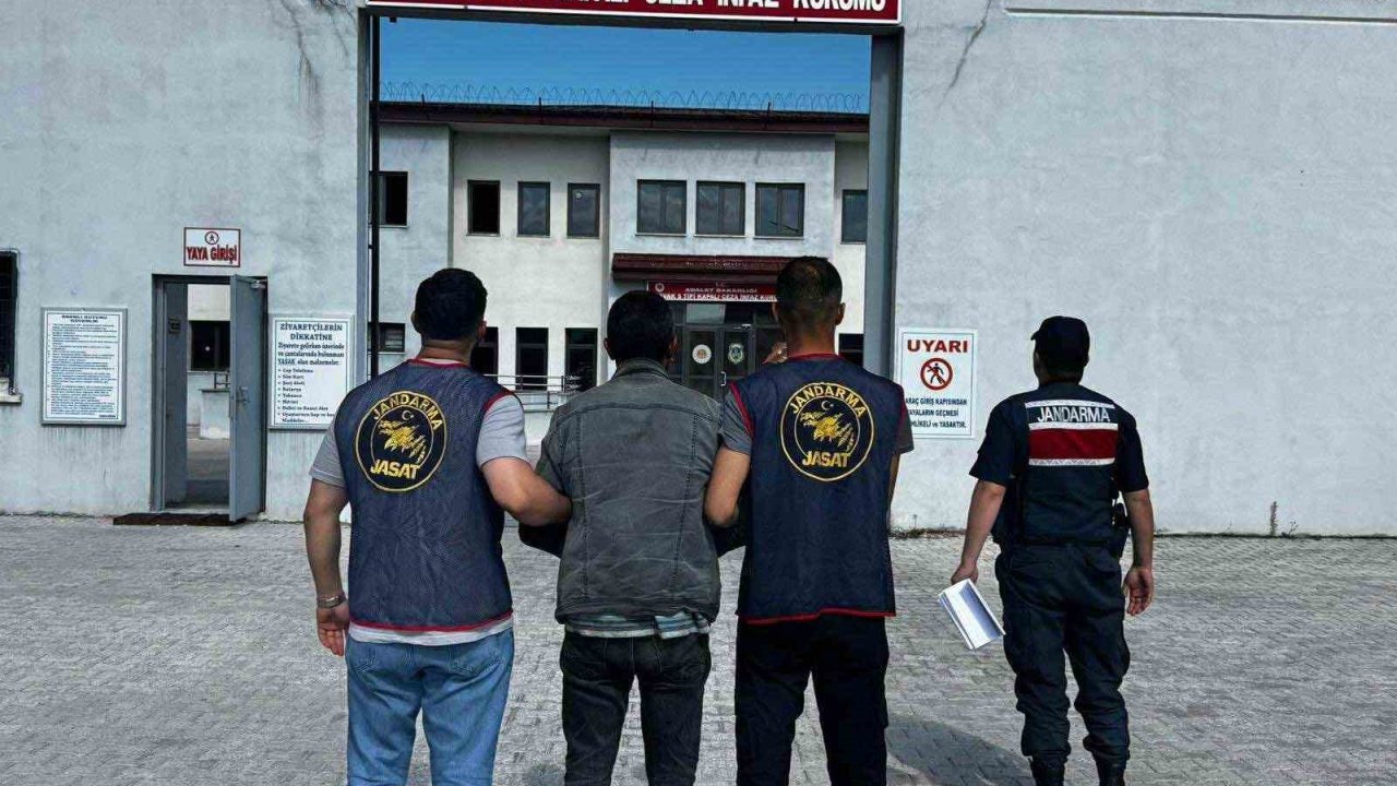 15 yıl hapis cezası bulunan şahıs jandarma tarafından yakalandı