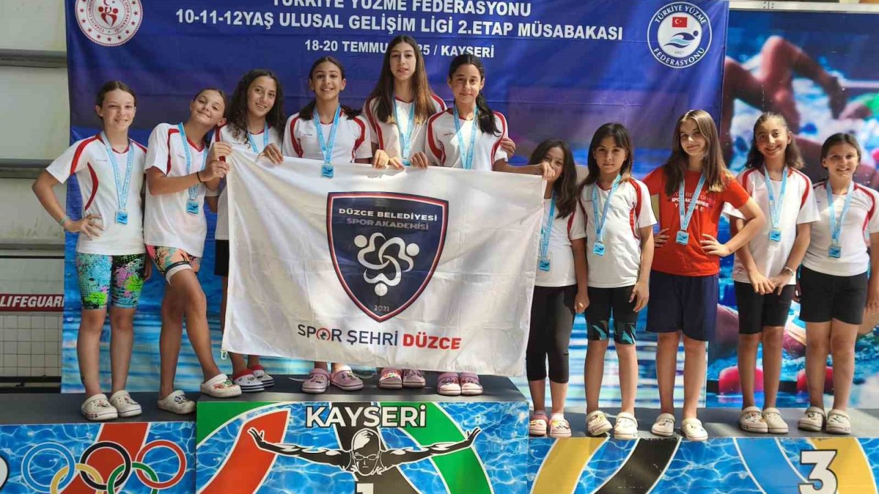 Yüzme takımından bir başarı daha