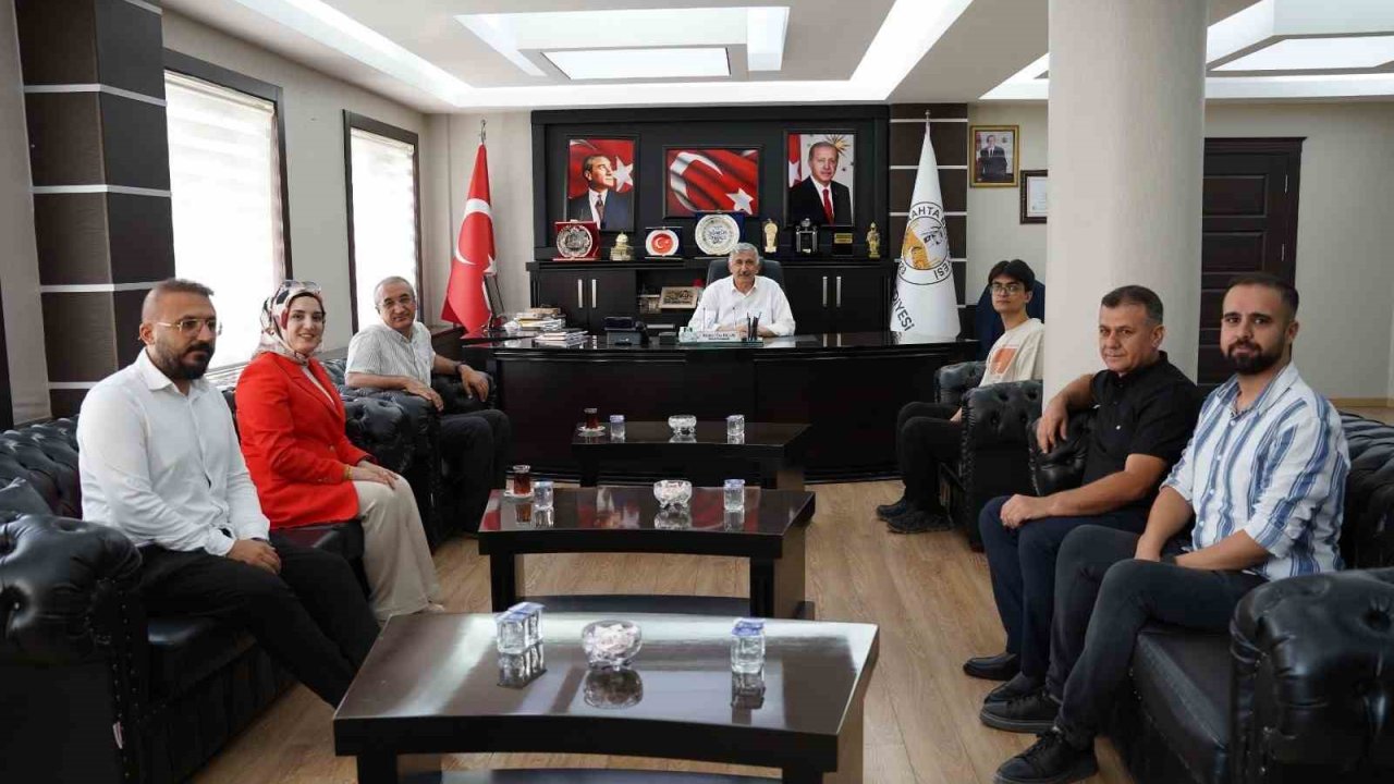 YKS Adıyaman il birincisi Musa Çelebi’den Başkan Hallaç’a ziyaret