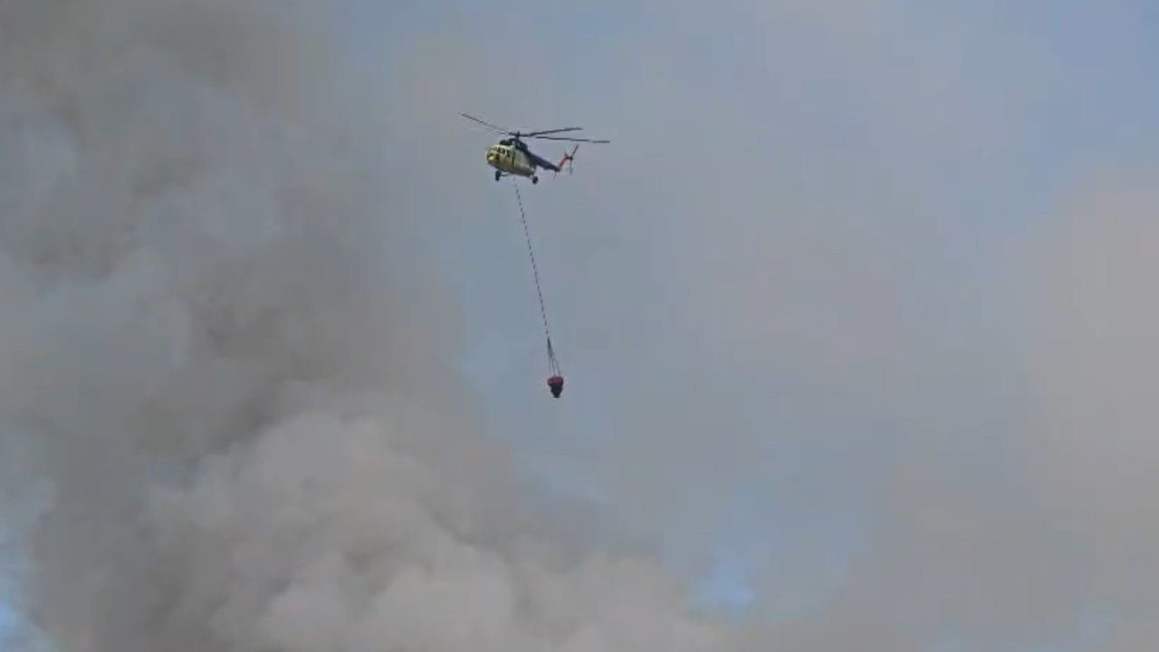 Seyitgazi’de yangına havadan müdahale