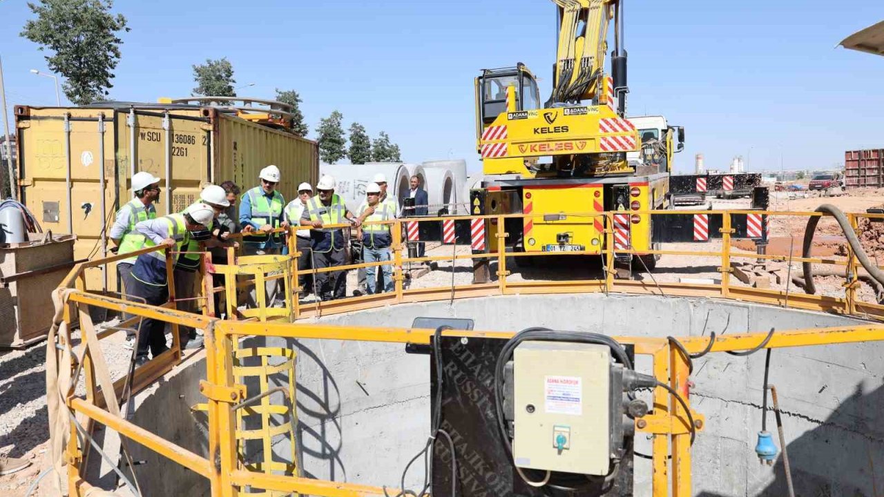 Başkan Altay: "Mikro tünel ile trafiği kapatmadan çevreyi rahatsız etmeden çalışıyoruz"