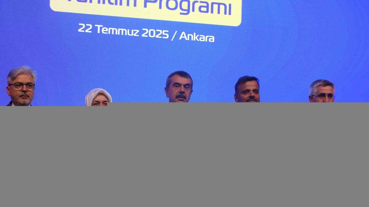 Turkcell Genel Müdürü Koç: "Kritik teknolojilerde tam bağımsızlığı sağlamak için var gücümüzle çalışıyoruz"