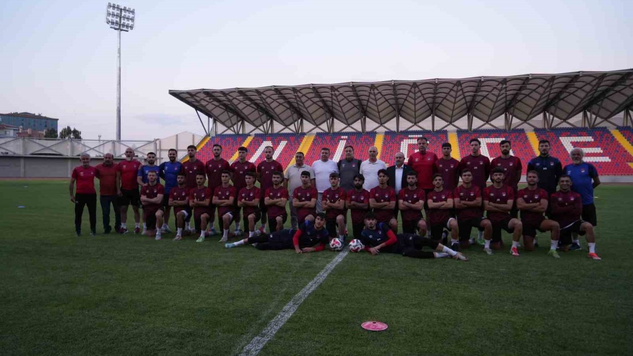 Niğde Belediyespor yeni sezona yeni stadyumda hazırlanıyor