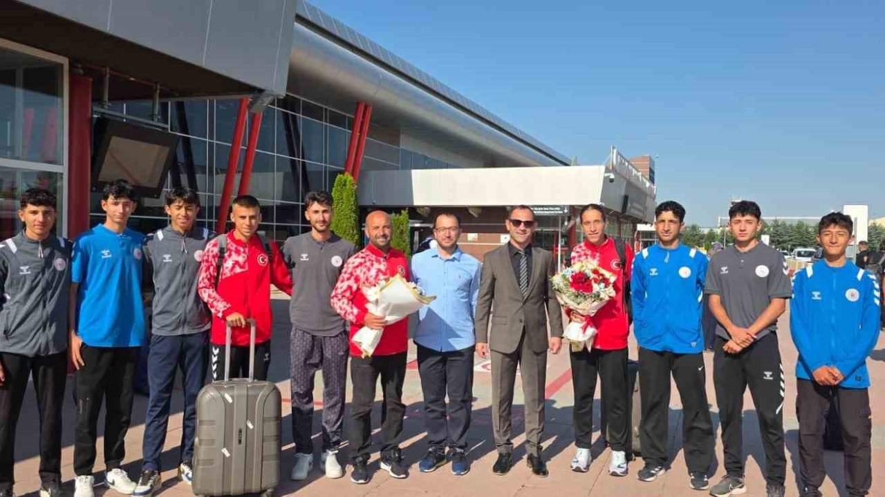 Avrupa Şampiyonuna çiçekli karşılama