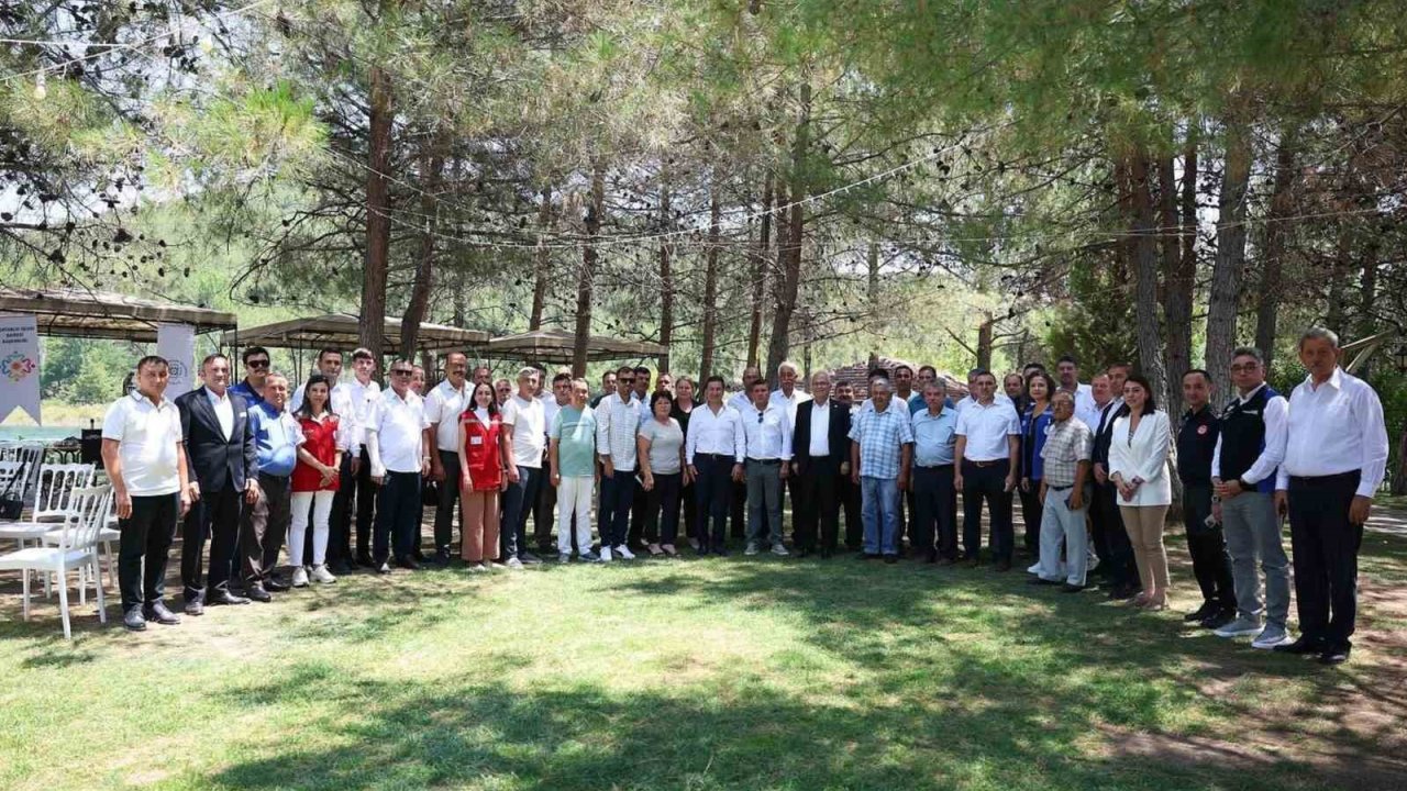 Başkan Aras Ula’da muhtarlar ve STK’ları dinledi