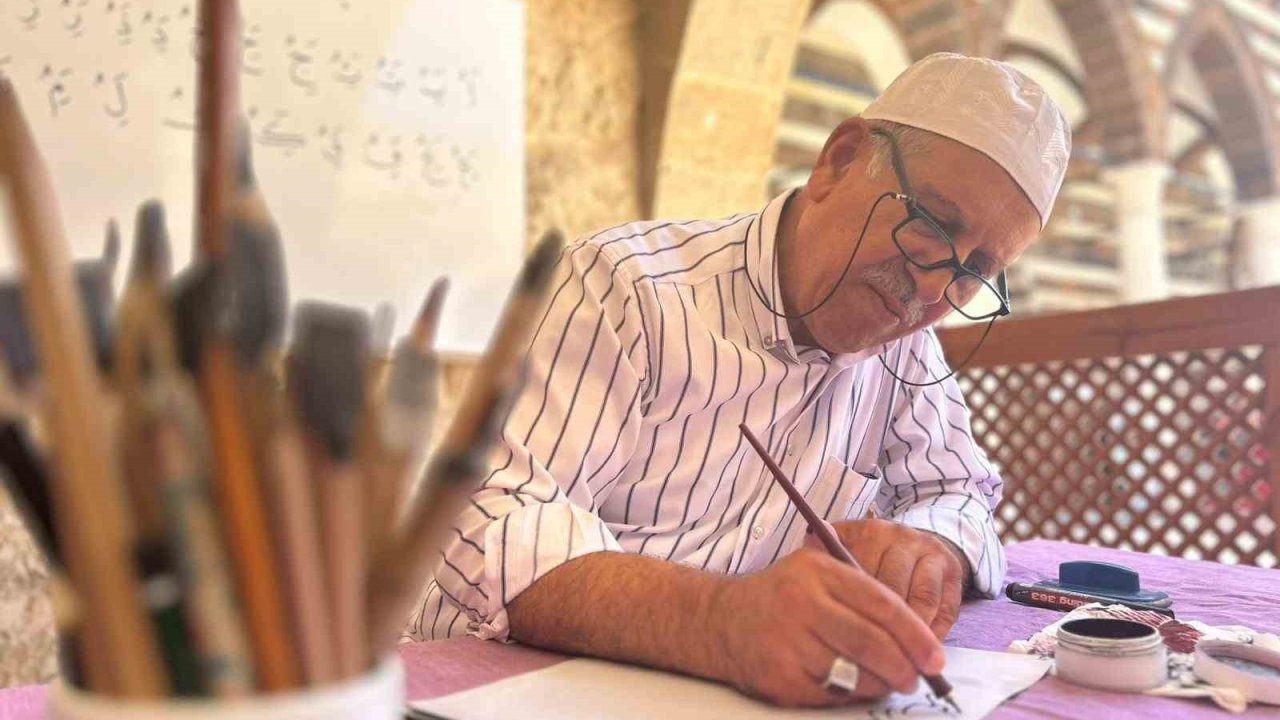 Van’da çocuklar hem Kur’an-ı Kerim’i hem de hüsn-i hat sanatını öğreniyor