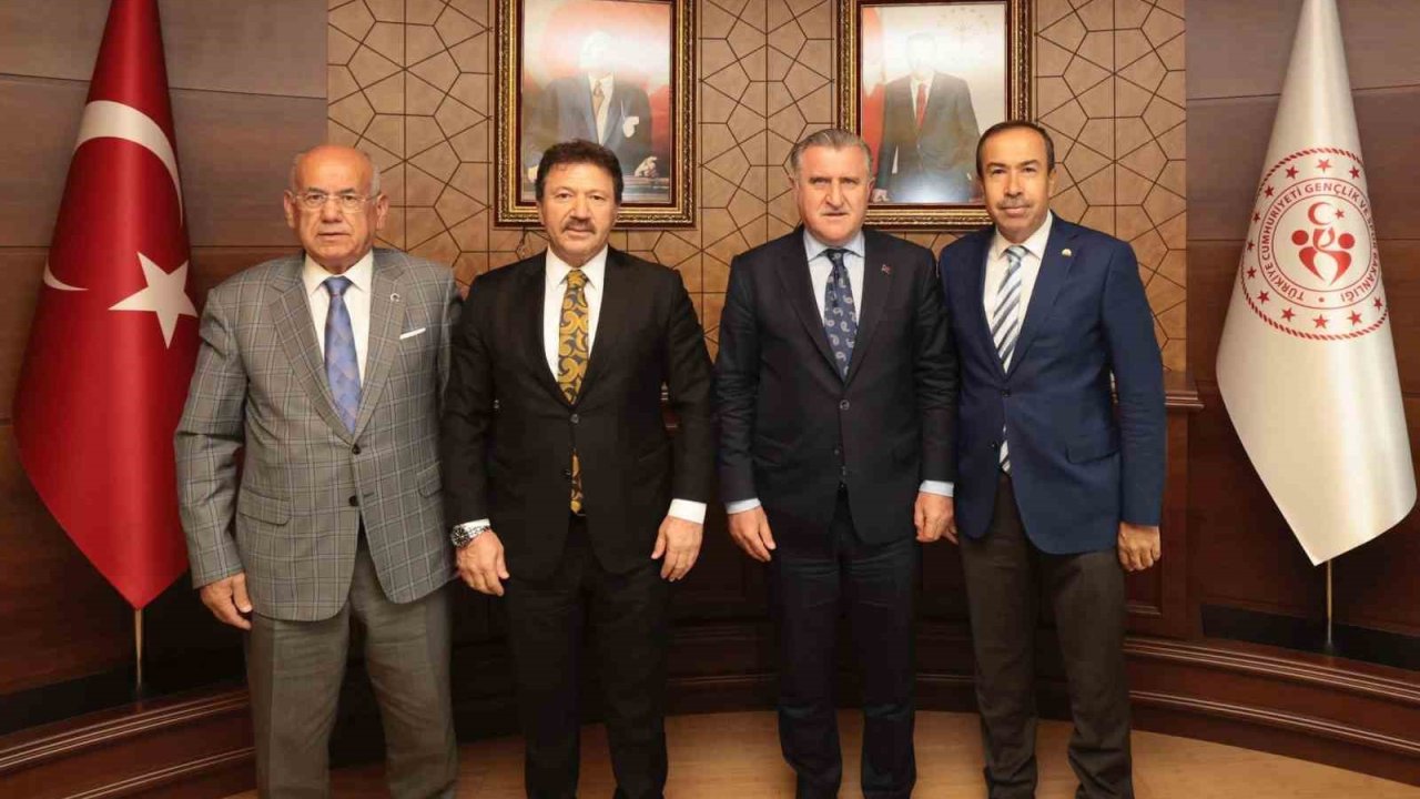 Gençlik ve Spor Bakanı Aşkın Bak, Ankaragücü Onursal Başkanı Yiğiner’i kabul etti