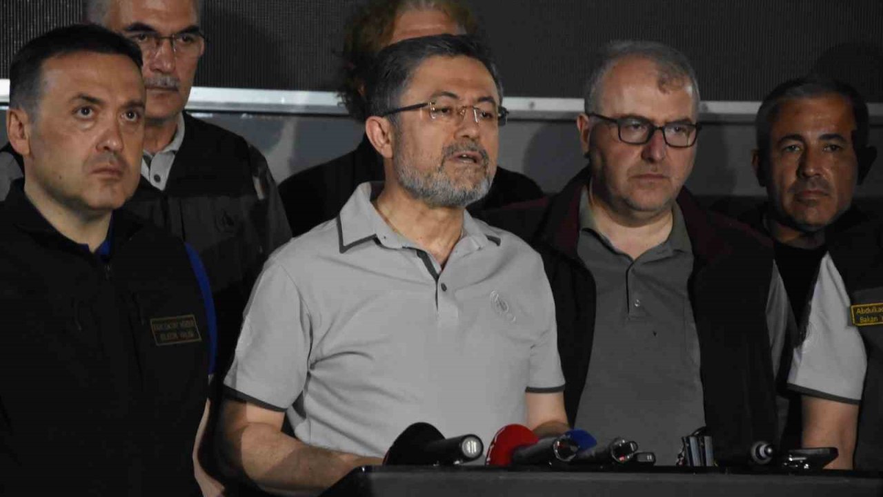 Tarım ve Orman Bakanı Yumaklı: "Bugün Türkiye’de başlayan 3 yangınımız var"