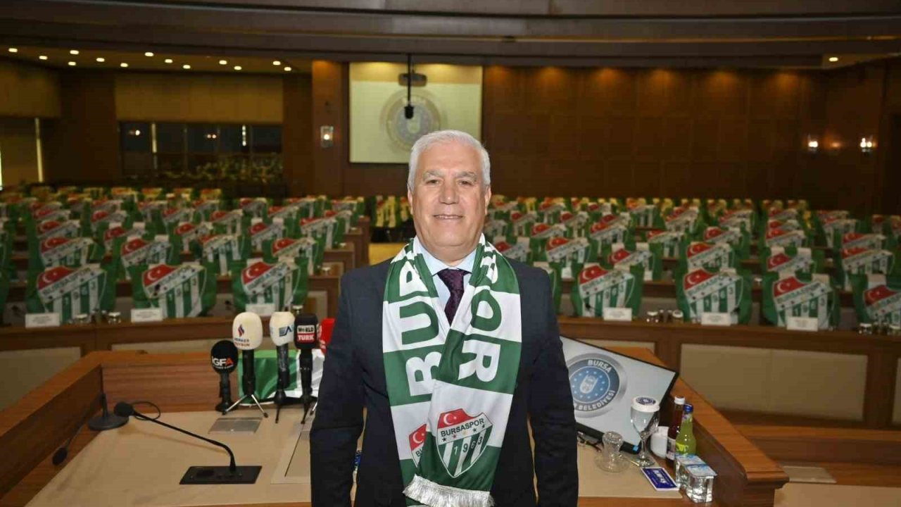 Bursaspor taraftarından, Mustafa Bozbey’e teşekkür yağmuru