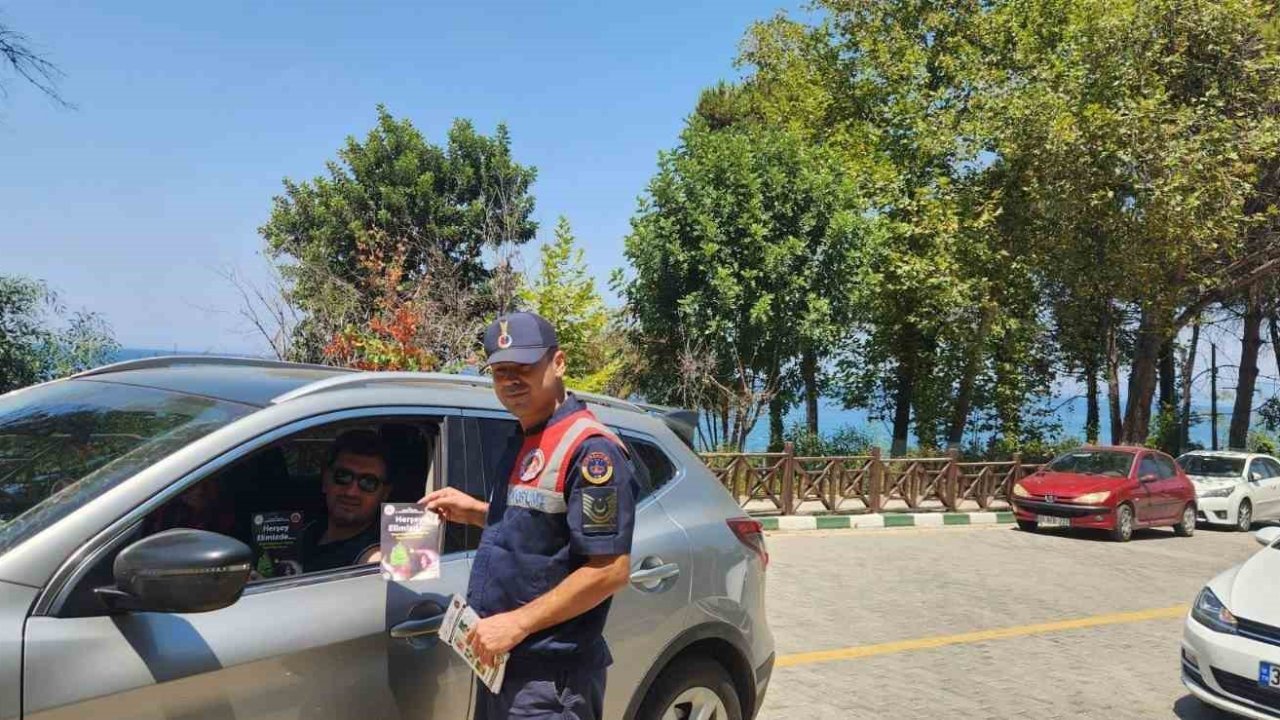 Jandarma ekipleri çevre ve orman yangınlarına karşı bilgilendirdi