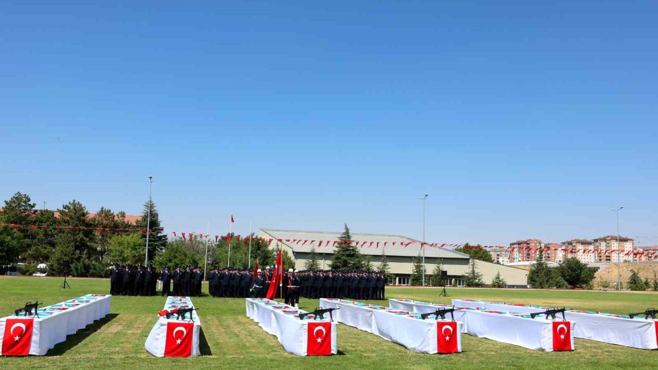 Vali Çiçek, 31’inci Dönem POMEM Mezuniyet Töreni’ne katıldı