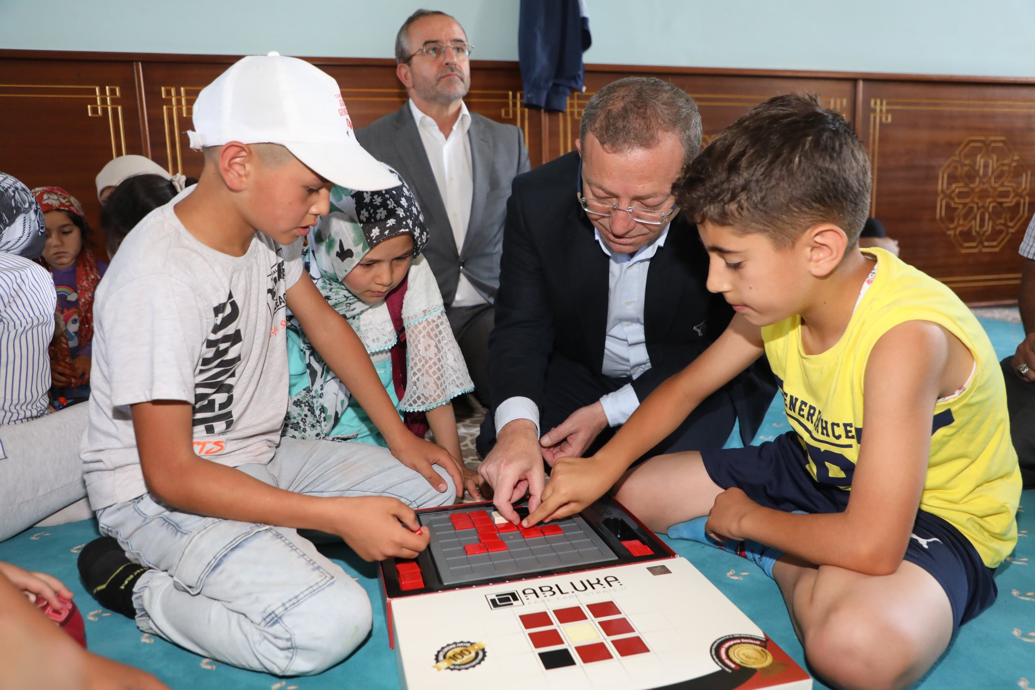 Vali Ziya Polat Kur’an Kursu’nu ziyaret etti