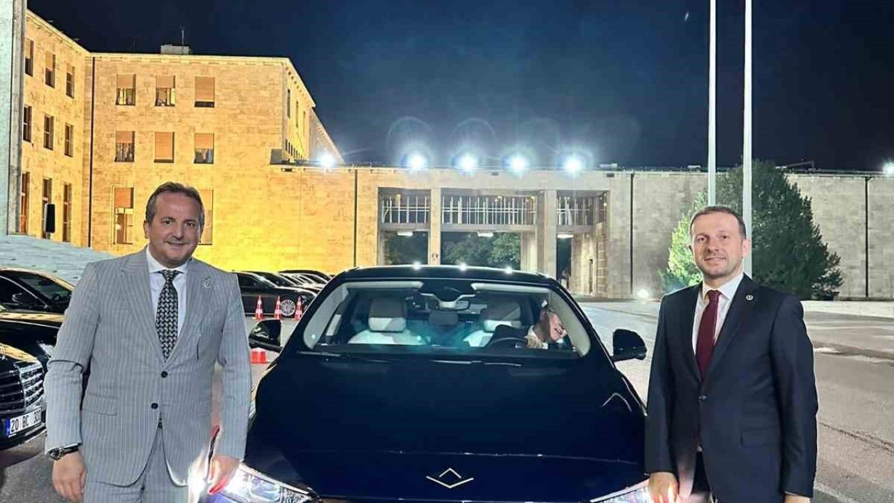 Türkiye’nin yerli ve milli otomobili T10F TBMM’de sergilendi