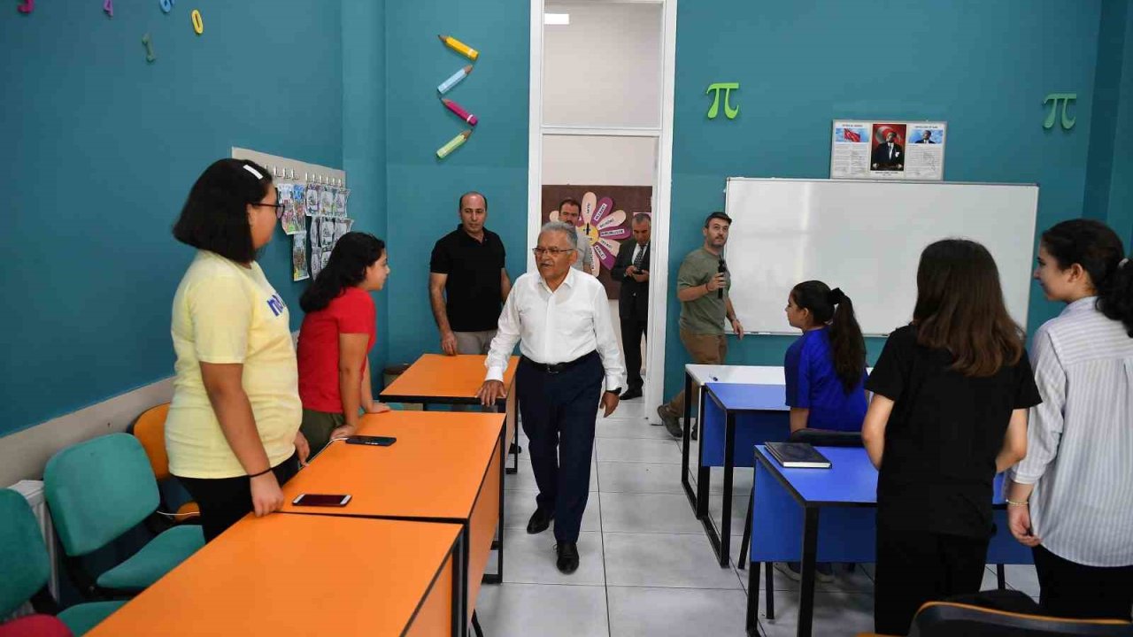 Başkan Büyükkılıç’tan yaz okulu ziyareti