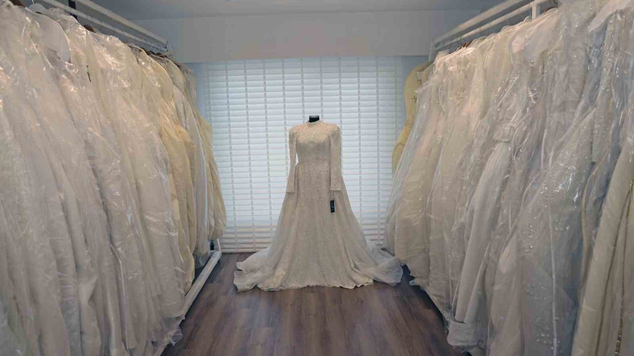 Kar Tanesi Gelinlik Evi gönülleri fethetti