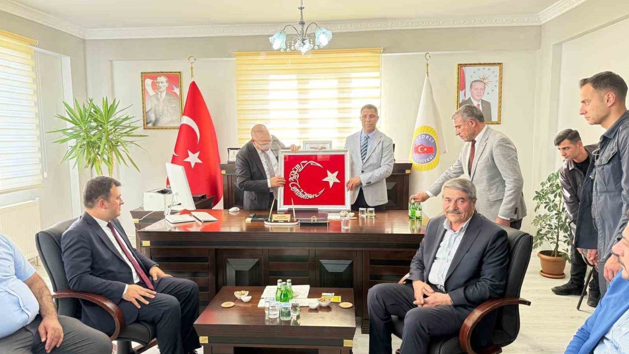 Ağrı Valisi Mustafa Koç, Patnos ilçesinde bir dizi ziyaret ve incelemelerde bulundu.