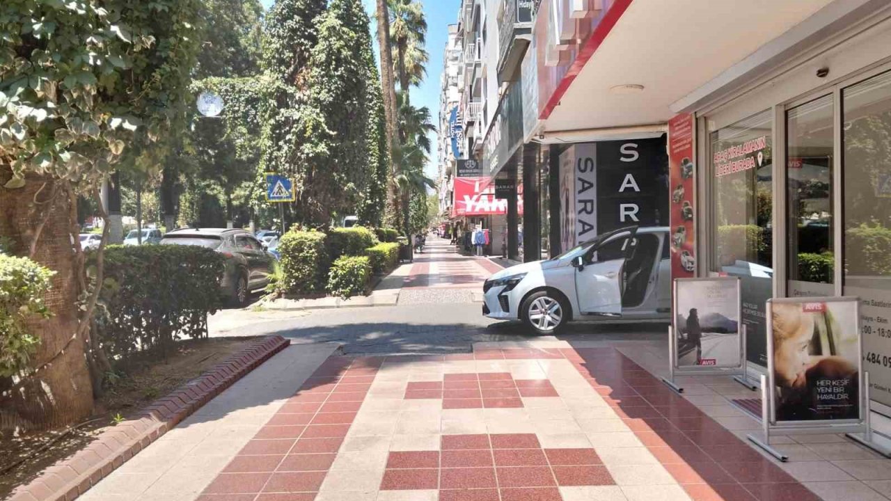 Termometreler 43 dereceyi gösterdi,  Aydın hayalet şehre döndü