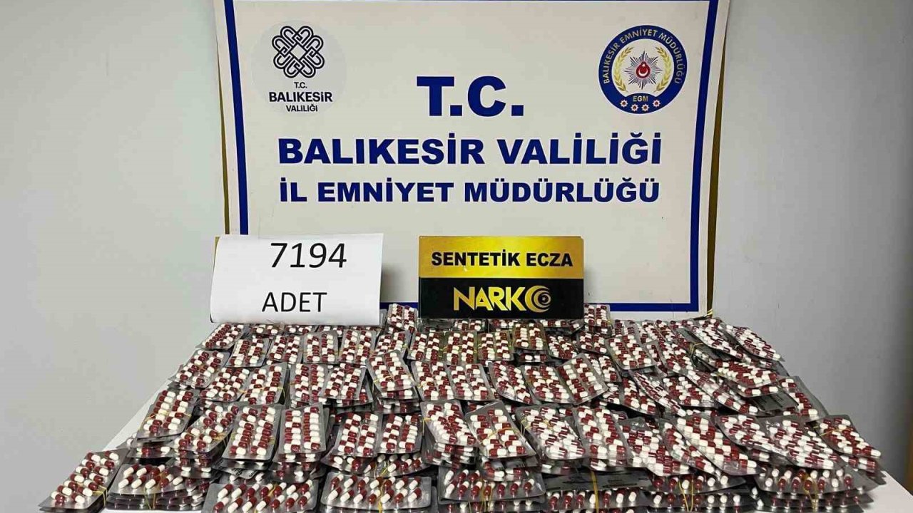 Ayvalık’ta 7 bin 194 adet sentetik hap ele geçirildi
