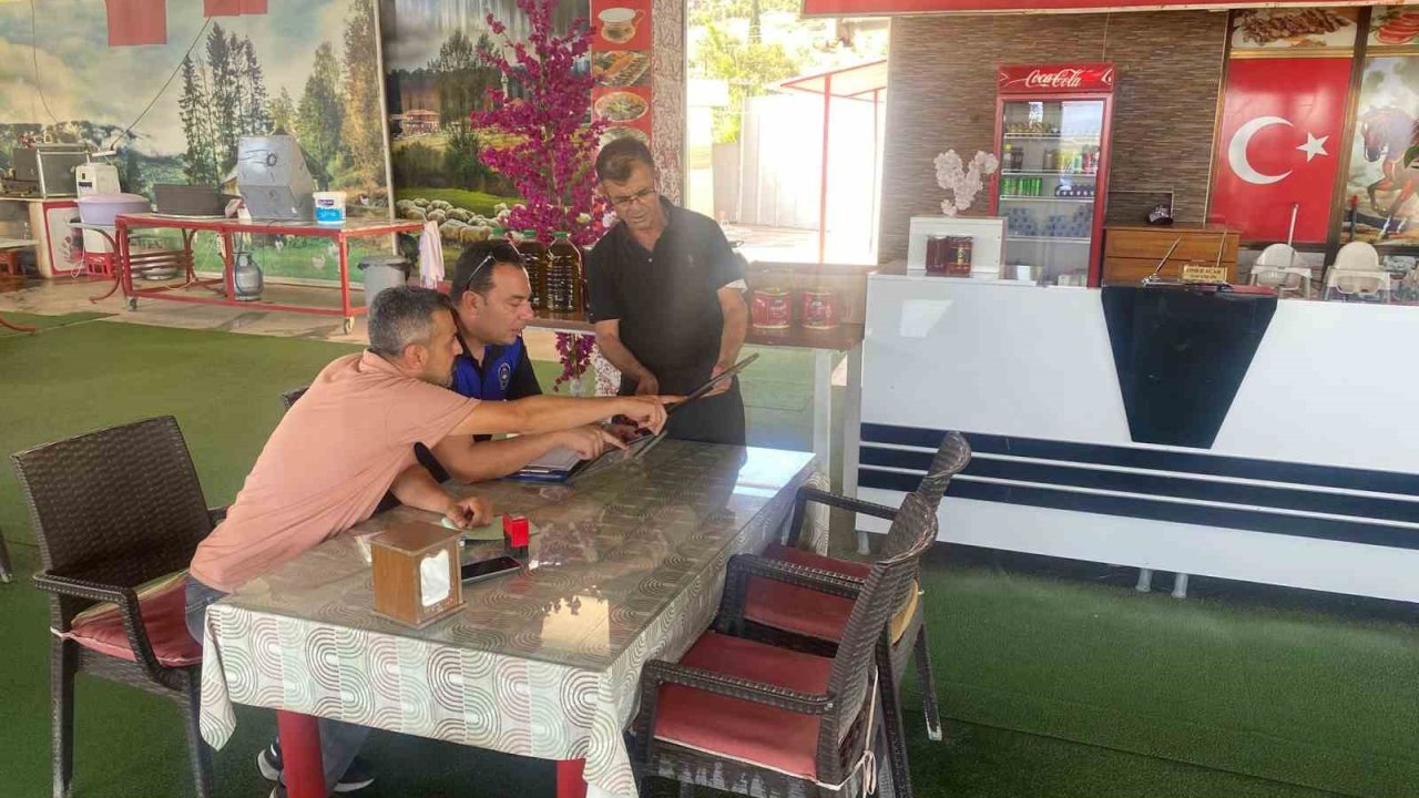 Söke Belediyesi zabıta ekipleri çöp şişçileri denetlendi