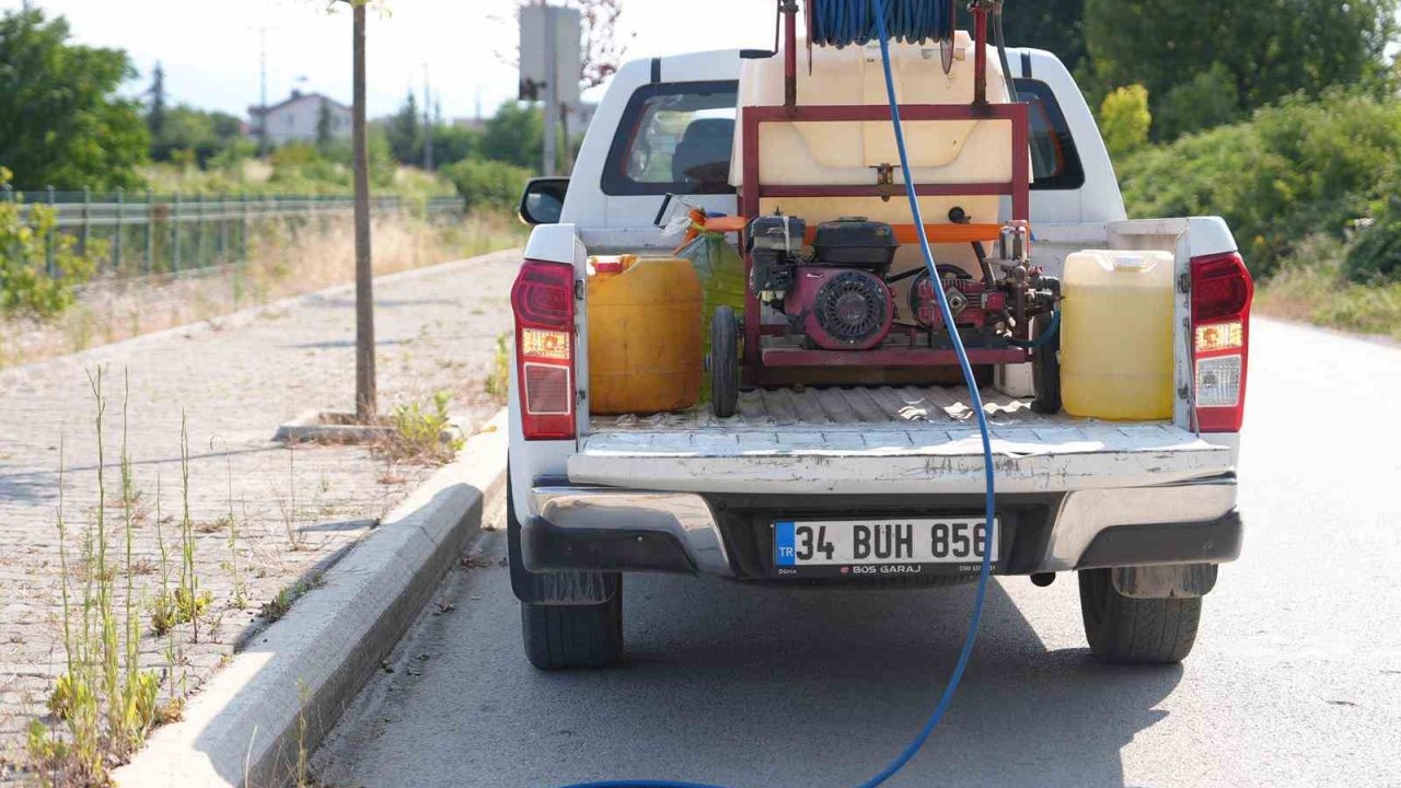 Düzce’de 64 mahallede ilaçlama çalışmaları sürüyor