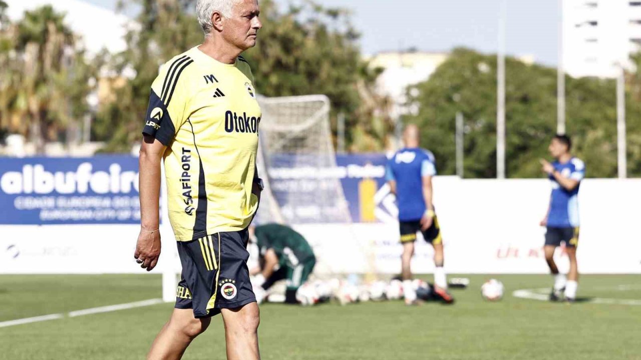 Fenerbahçe günü tek antrenmanla tamamladı