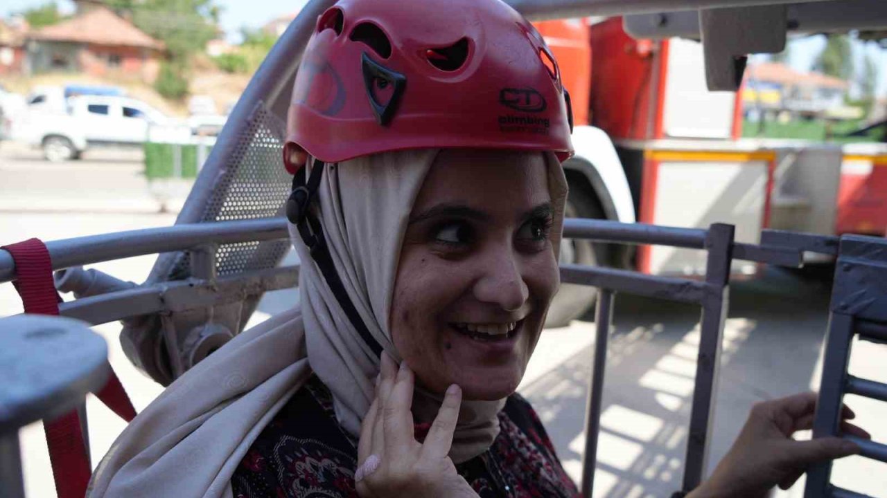 Kırıkkale itfaiyesi, engelli kadının hayalini gerçekleştirdi