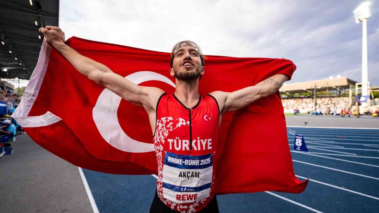 Berke Akçam’dan altın madalya