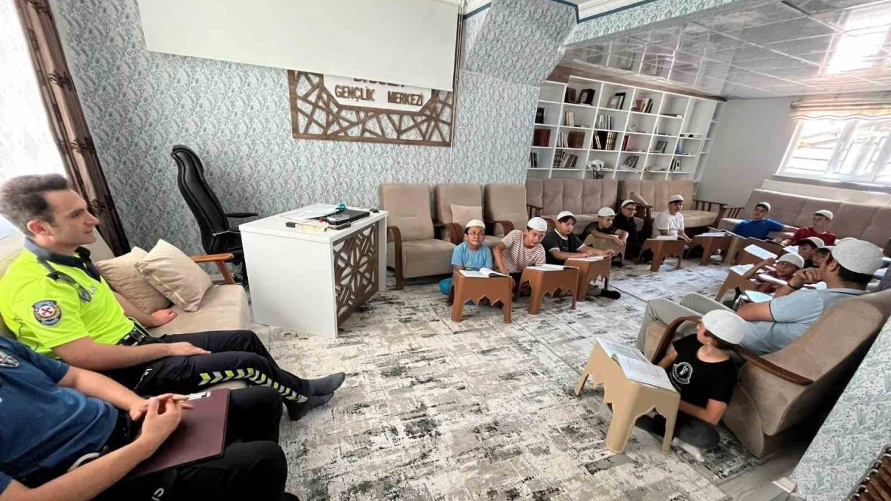 Hisarcık’ta Yaz Kur’an Kursu öğrencilerine trafik eğitimi