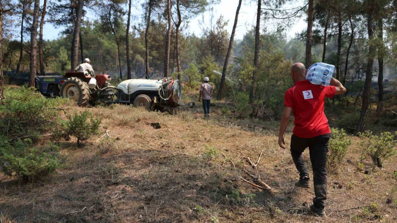 Türk Kızılay’dan orman yangını olan bölgelere yardım