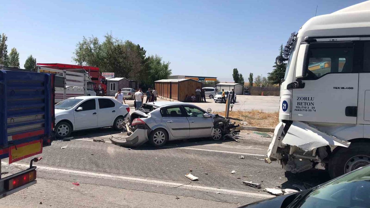 Ereğli’de zincirleme trafik kazası: 4 yaralı