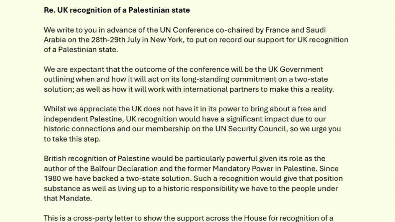 İngiltere’de 221 parlamenter, Başbakan Starmer’a Filistin’in tanınmasını talep eden mektup gönderdi
