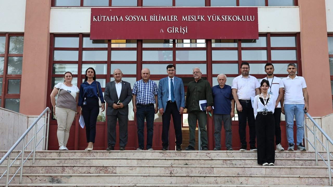 Başkan Kahveci’den DPÜ Sosyal Bilimler MYO’ya ziyaret