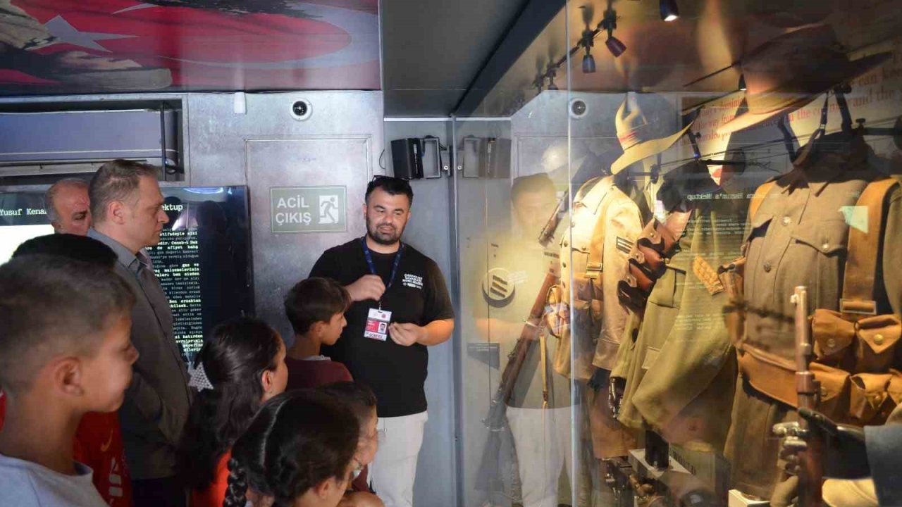 "Çanakkale Savaşları Mobil Müzesi" Bulanık’ta ziyarete açıldı