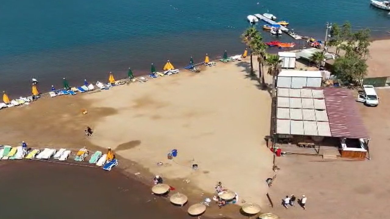 Marmaris Kızkumu’nda ruhsatsız yapıya mühür