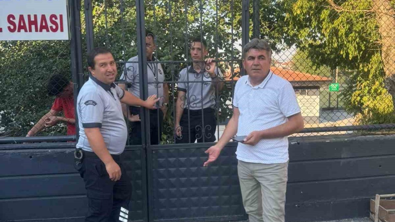 Denizli Büyükşehir Belediyesi sporcuların ailelerini sahaya almadı