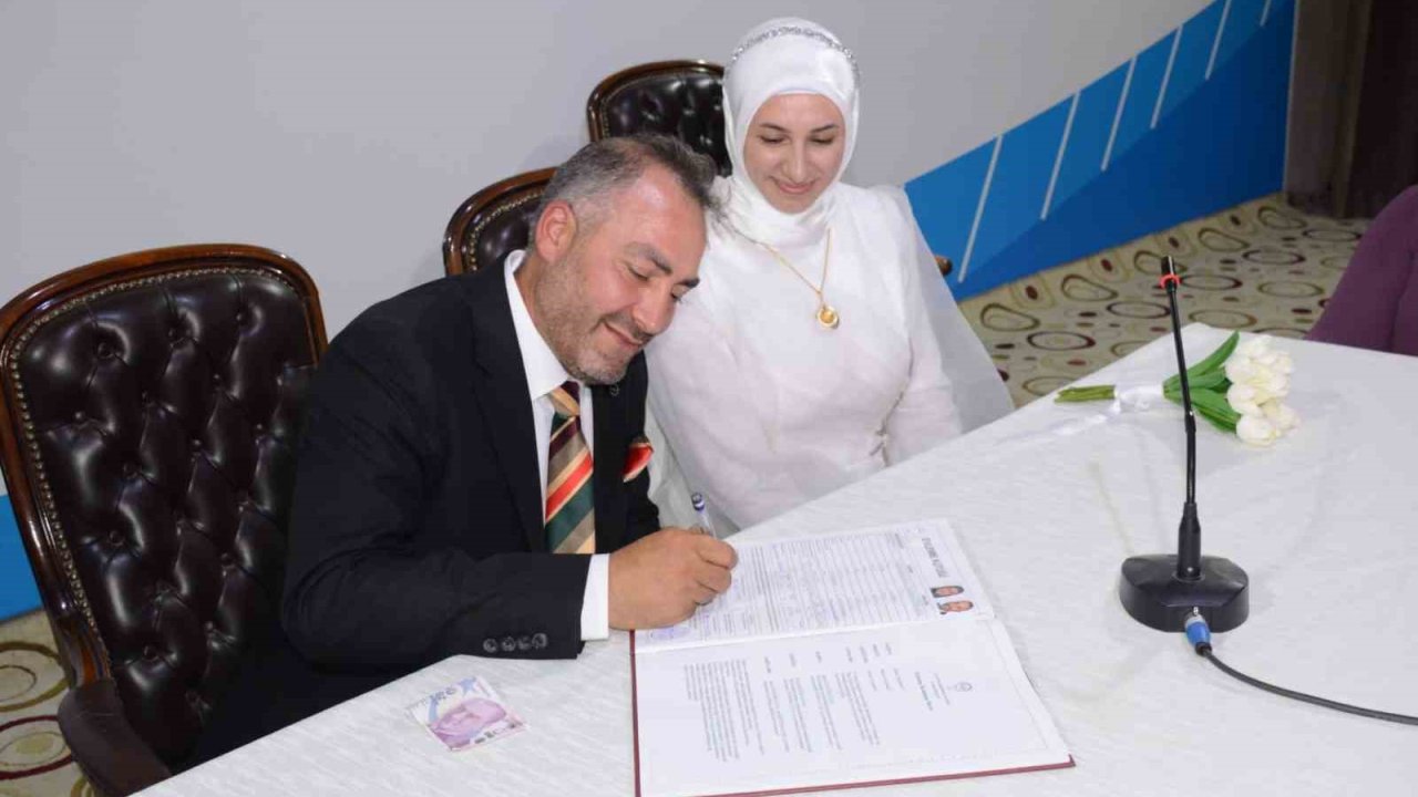 İl Müftüsü İmamoğlu, müftülük personelinin nikahını kıydı