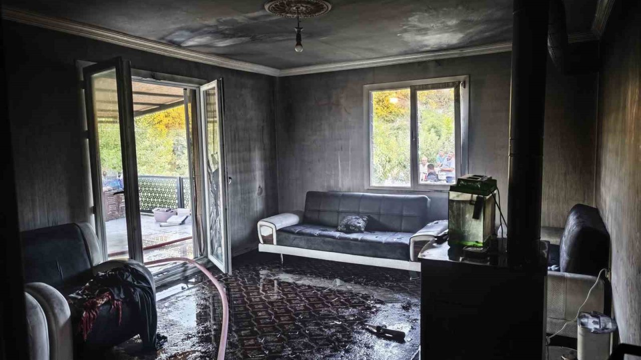 Bilecik’te ev yangını korkuttu