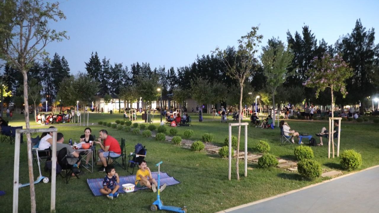 Mimar Sinan ve Tekstil Parkları Aydınlıların uğrak noktası olmaya devam ediyor