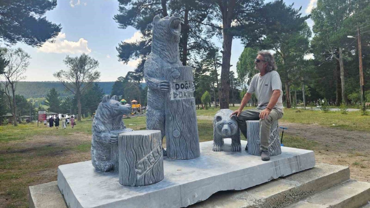 Boz Ayı heykeli Sarıkamış’ta
